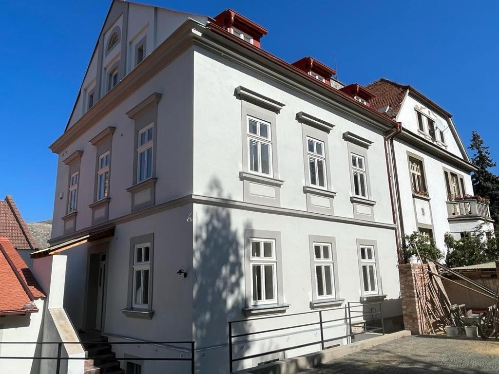 Penzion U Orloje Žatec Exterior foto